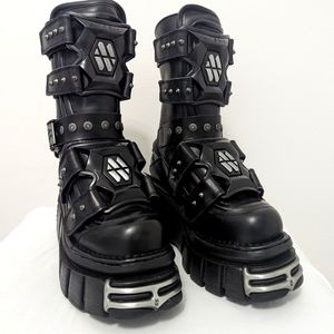 Brand New Never Worn New Rock Boots